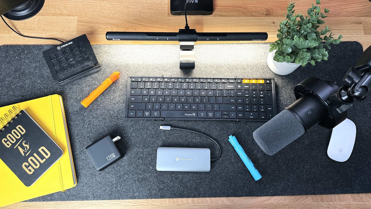 7 CRUCIAL Desk Accessories That I Use on A Daily Basis