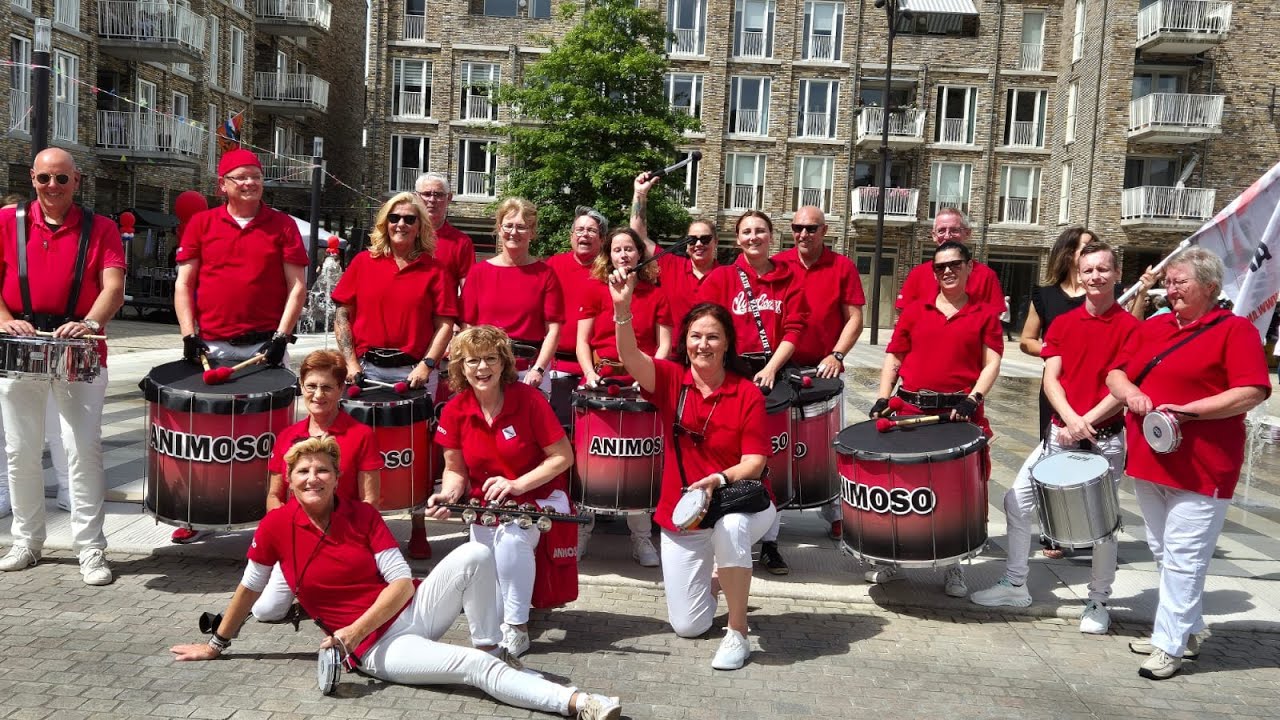 Samba Ritmes bij Kermis Vaals en Ullemarkt: Animoso in Actie