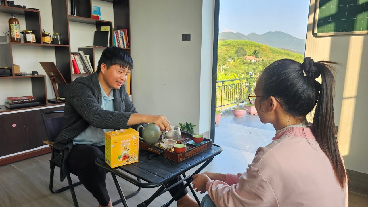 Trao Đổi Công Việc Cùng Em Nhân Viên Mới