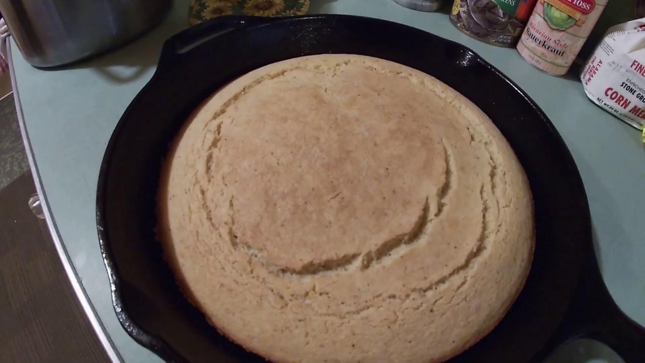 Cast Iron Skillet Cornbread. So Quick and Easy.