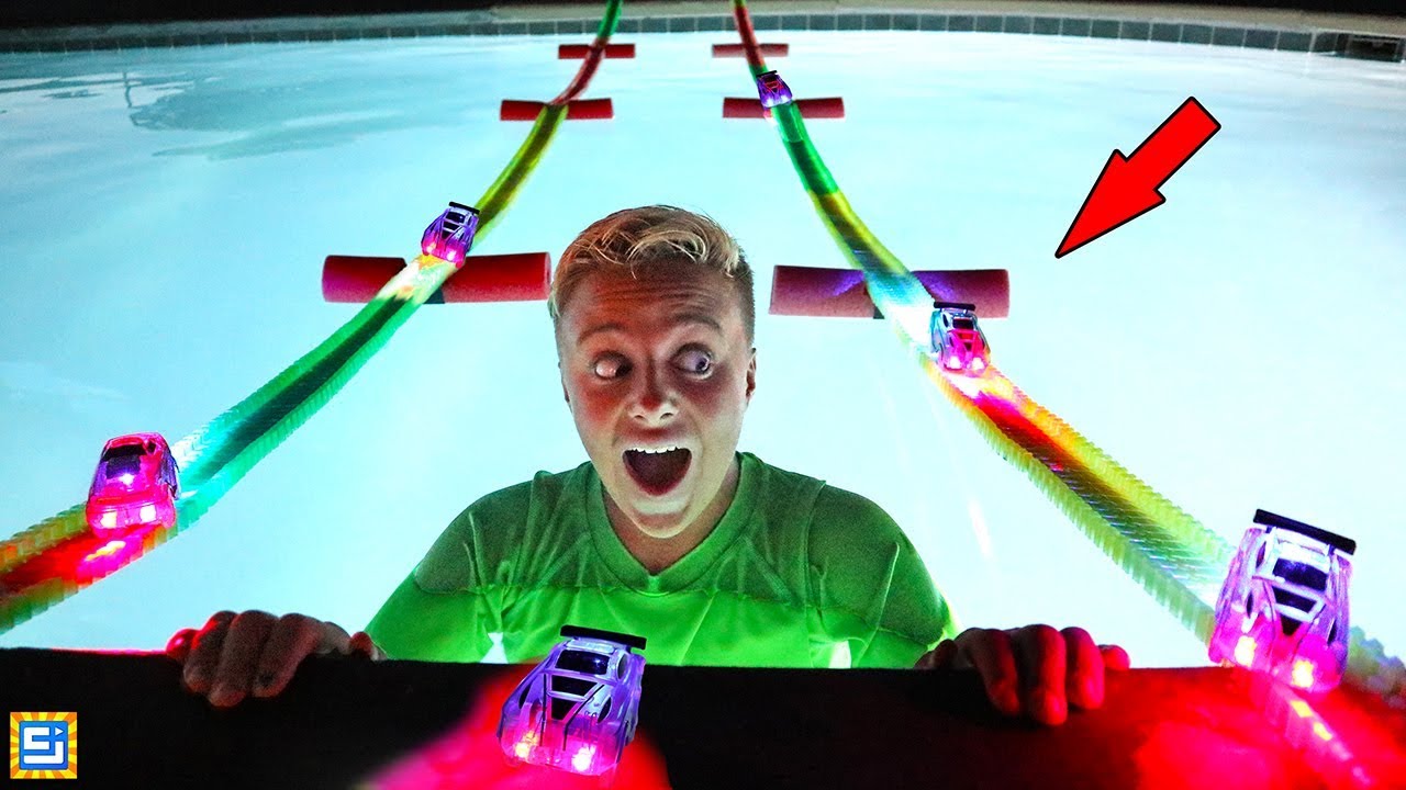 Giant Magic Tracks MINI Electric Car Bridge at Night!!