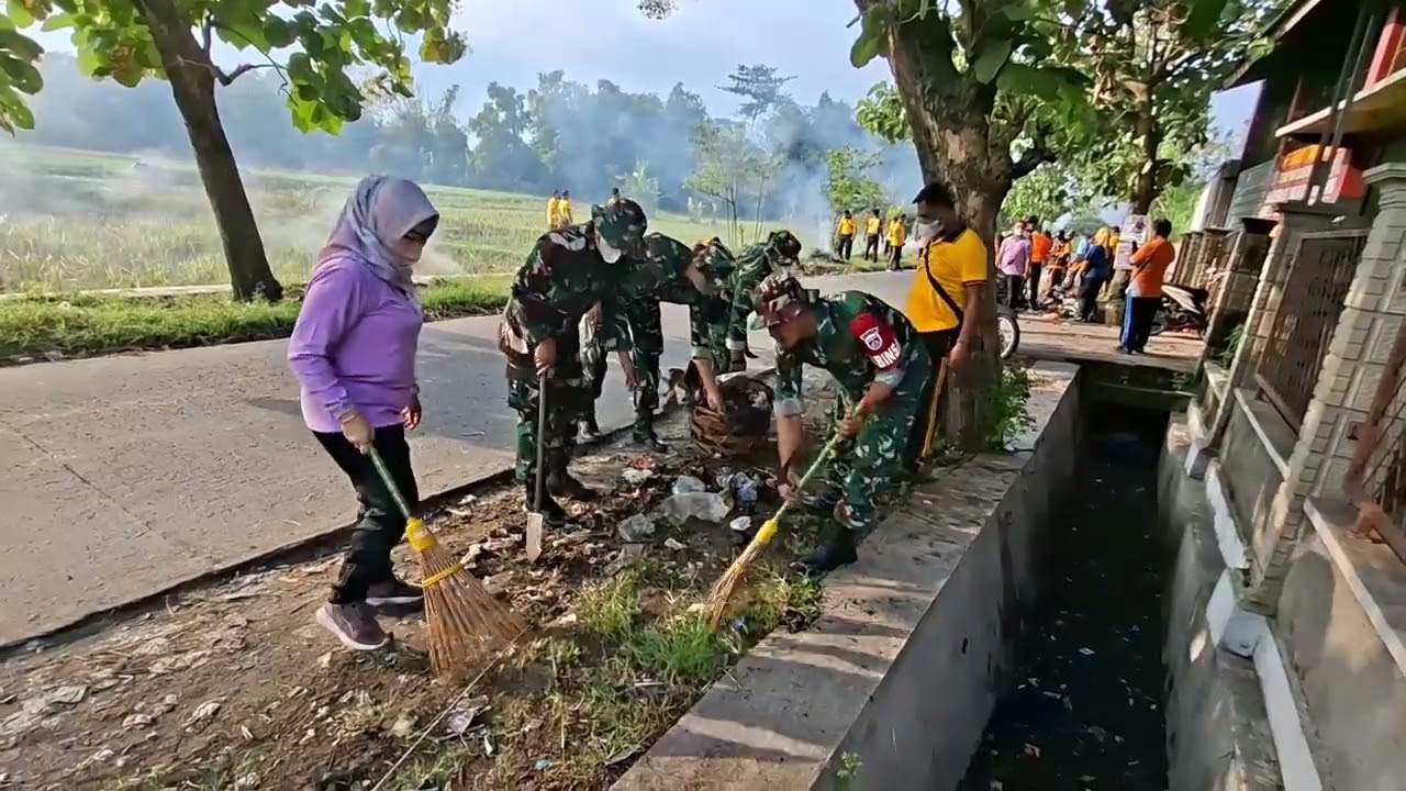 Resik-resik Desa Lan Kutha