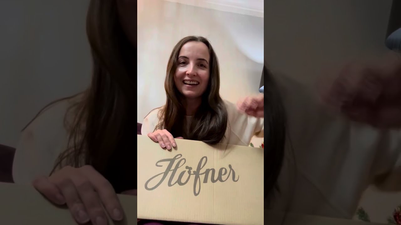 Unboxing my Horner Shorty Guitar in Sparkling Teal!