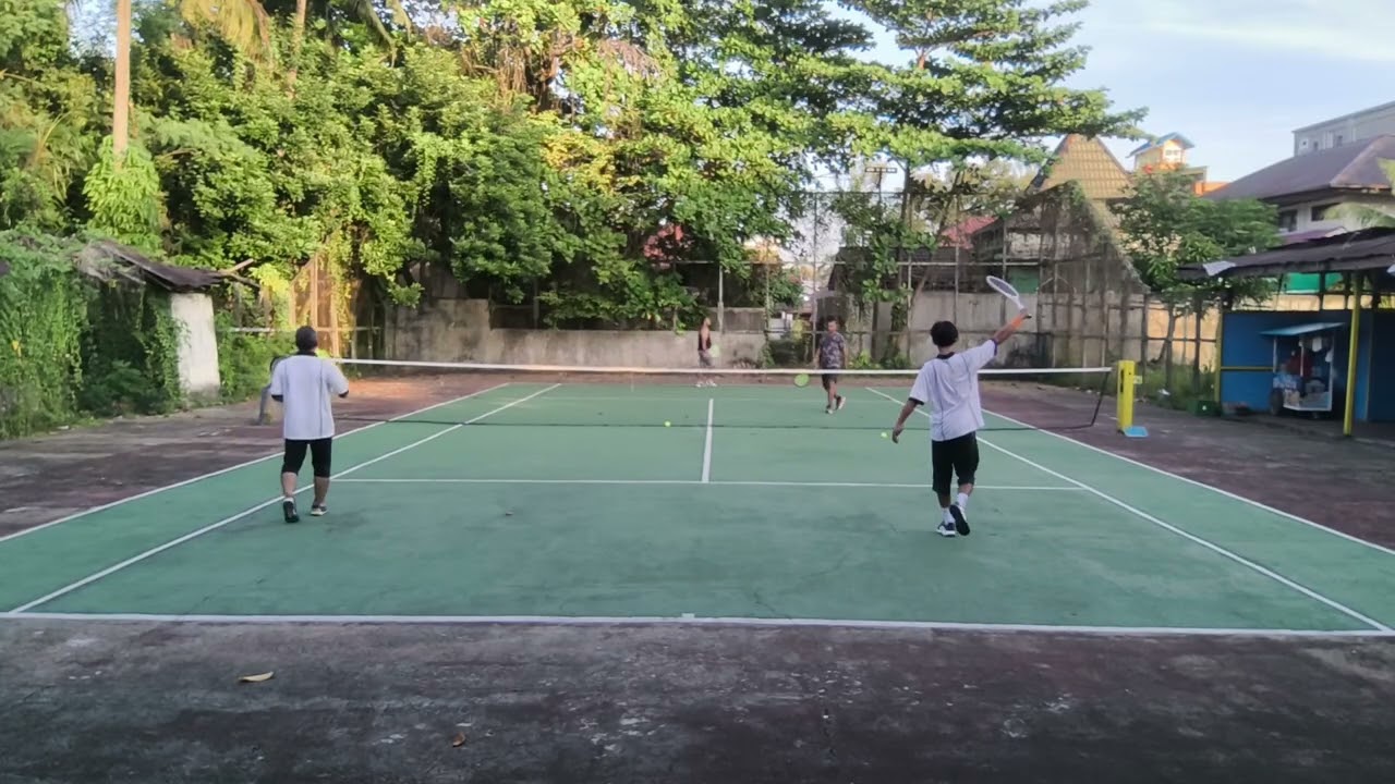 Tenis Persahabatan Om Sas, Funzoel VS Om Mojo, Rizal