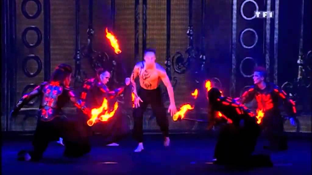 Pyroterra Beat the Best show | Fire & Light performance