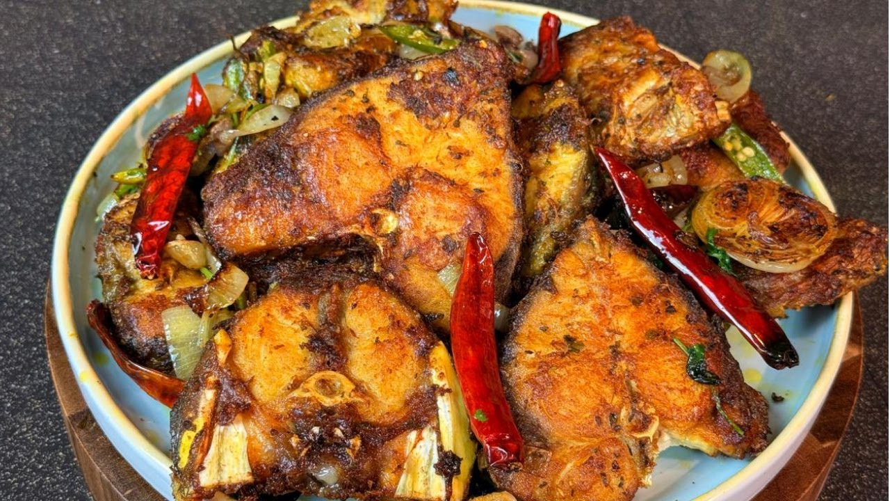 বিয়ে বাড়ির গোপন এক মাছ ভাজি রেসিপি যে কোন মাছ দিয়ে এইভাবে রান্না করতে পারবেন