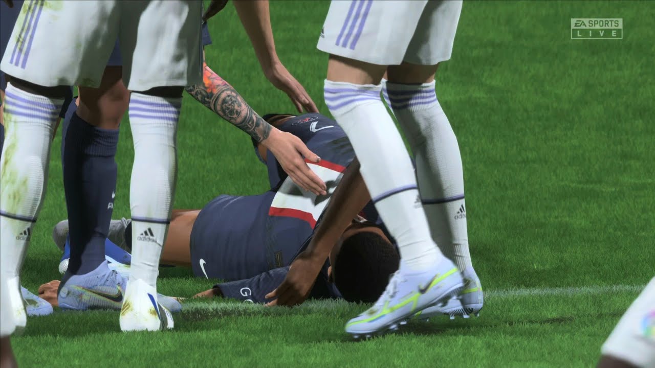 FIFA 23 - red card foul on Mbappe