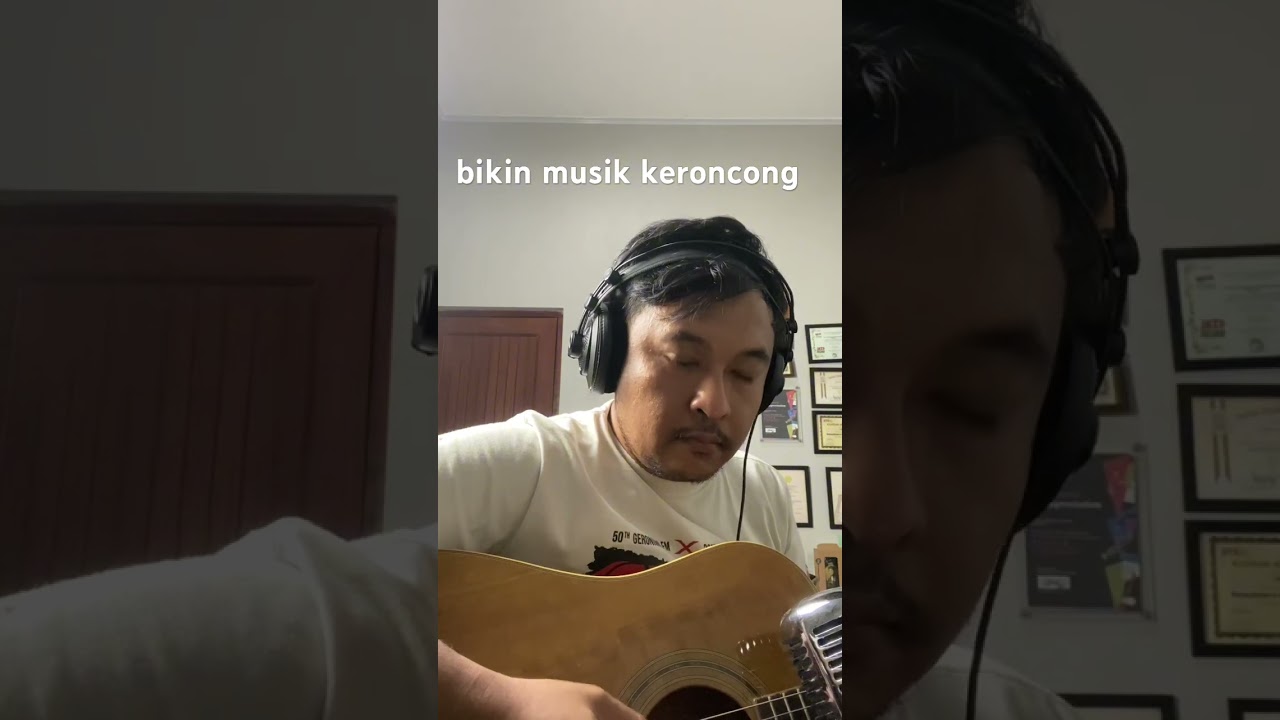 Bikin musik keroncong untuk klien