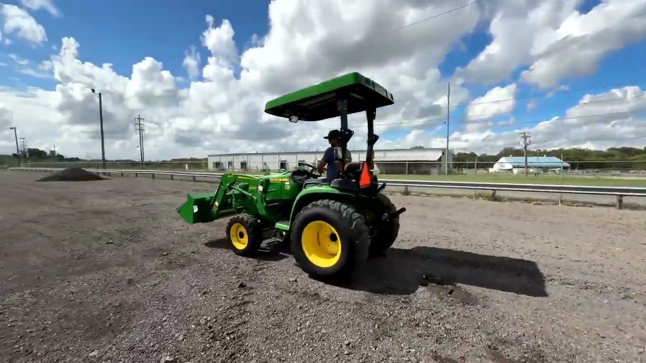 JOHN DEERE 3025E For Sale