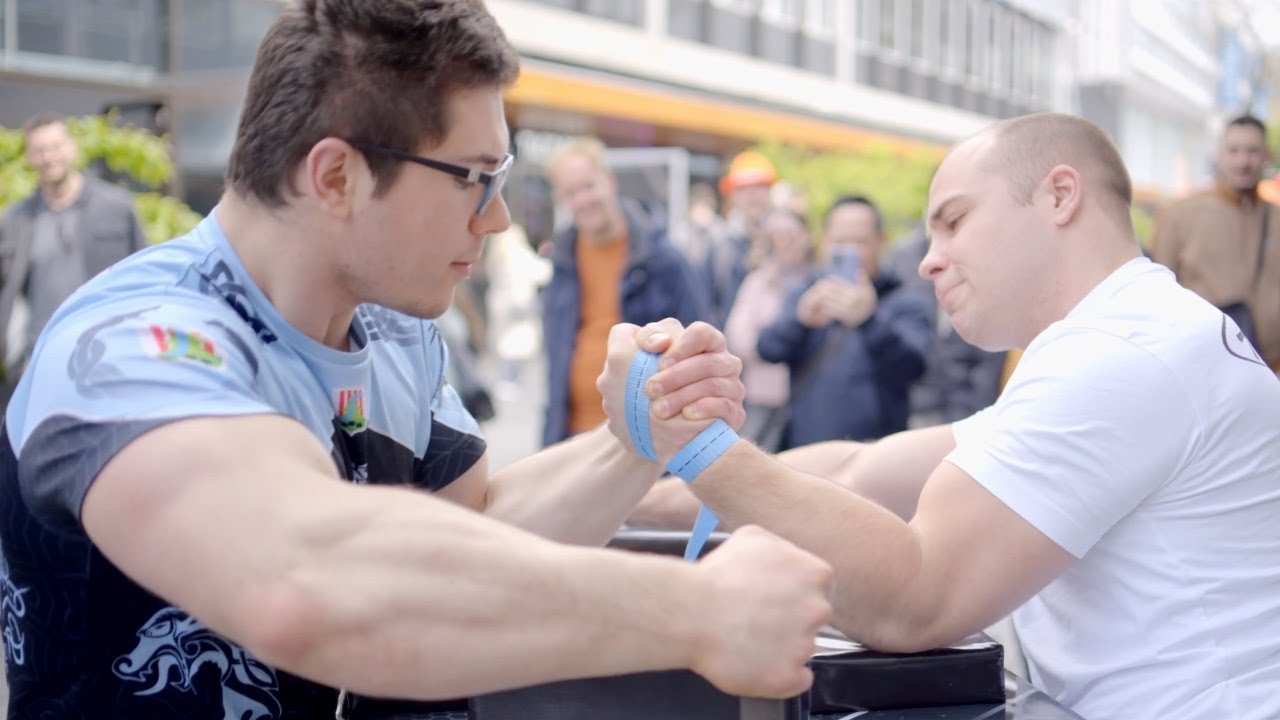 Public Arm Wrestling SPECTACLE (!) 5 Hilarious Reactions