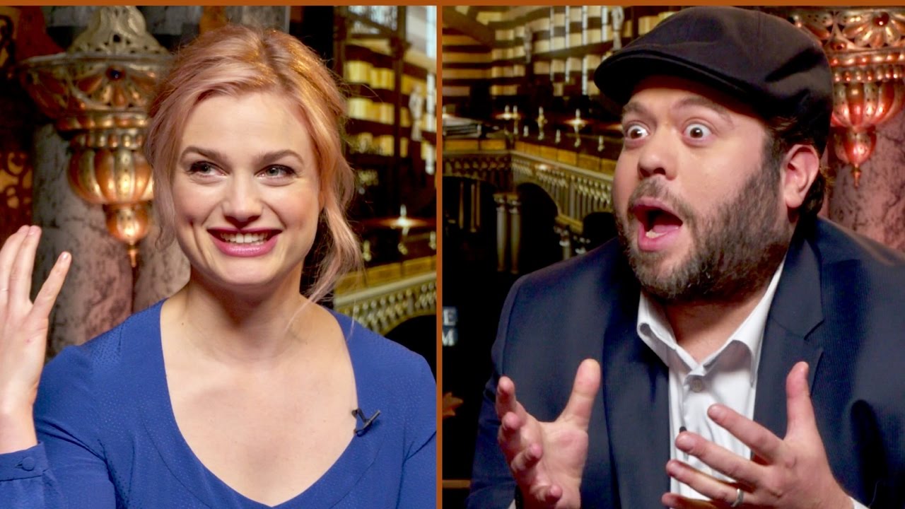 Why Dan Fogler kept kissing frogs and Alison Sudol´s love for Harry Potter magic (Fantastic Beasts)