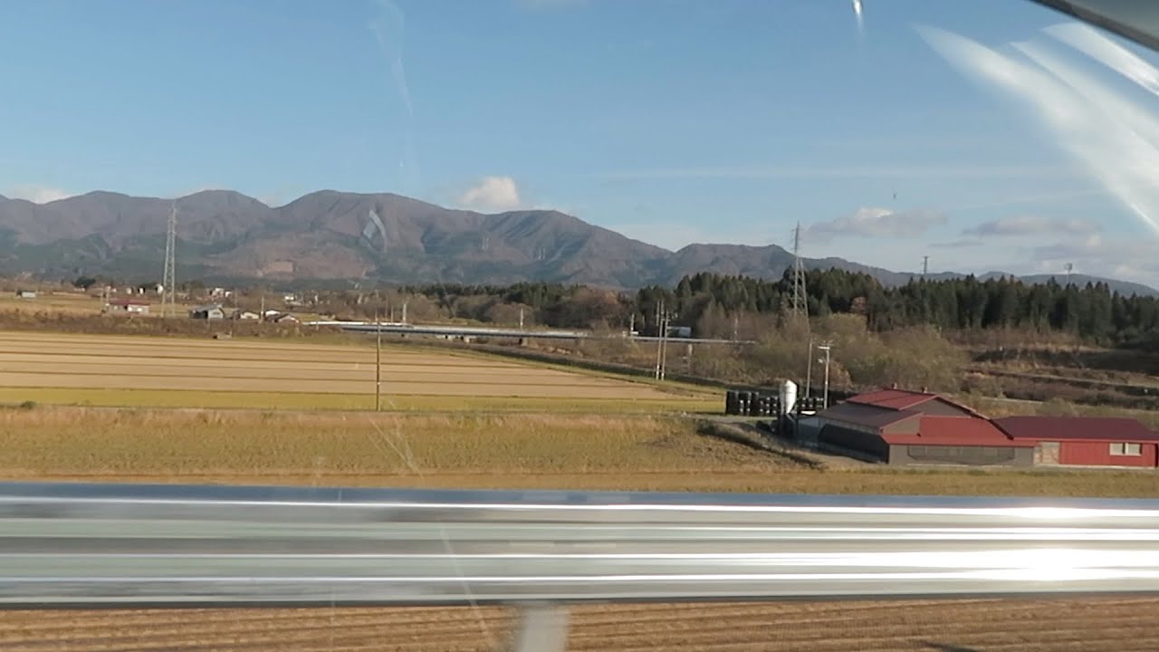【新庄・最上郡の車窓　４５】東北中央道　泉田道路　東側車窓　新庄真室川〜新庄鮭川　杢蔵山を見ながら