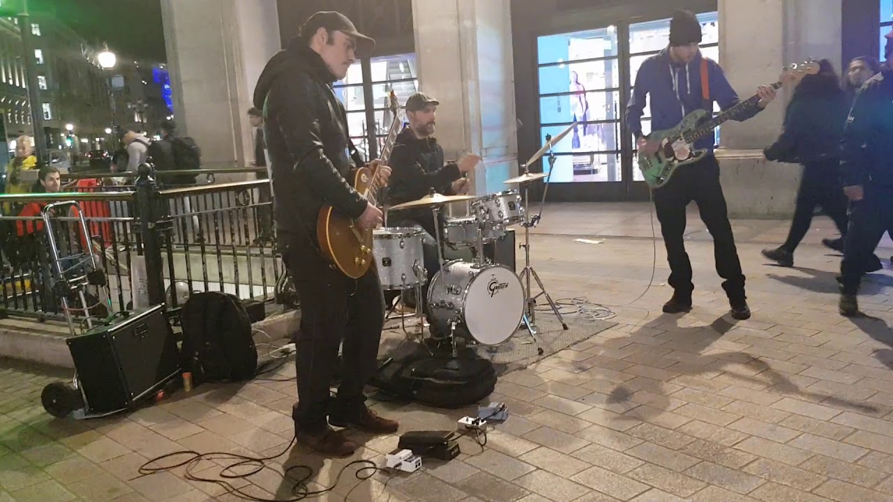 Free Bird - Lynyrd Skynyrd cover (Live at Nike Town, Oxford Circus, London)