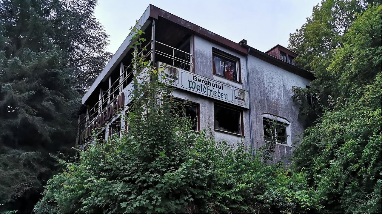 Das Hotel Waldfrieden war mal schön... Ein Lost Place der schon sehr herunter gekommen ist.