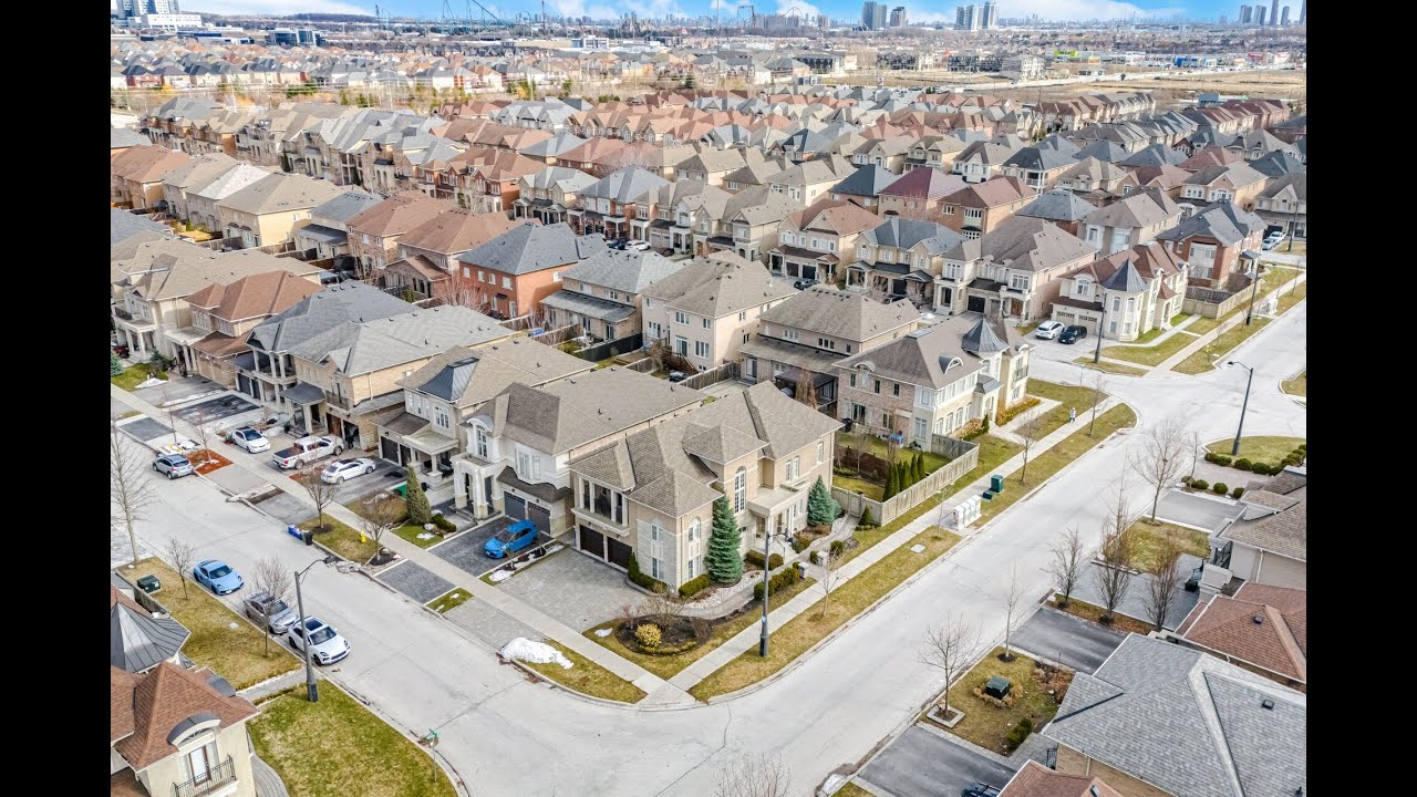 1 Ostrovsky Road, Woodbridge Home - Real Estate Properties