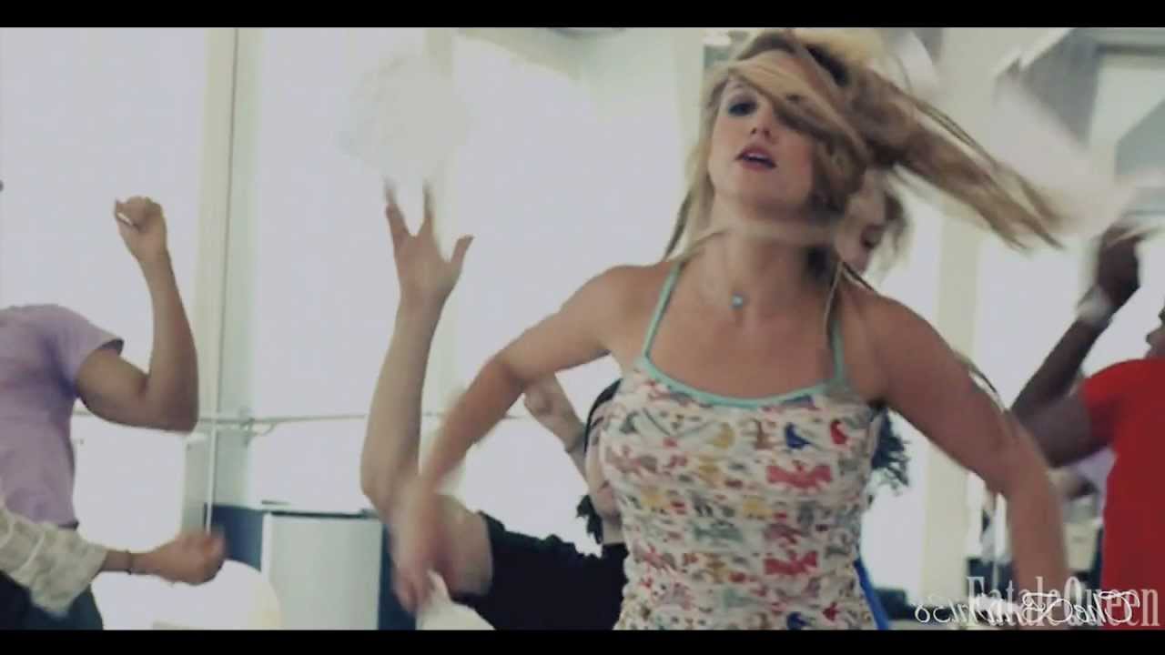 Britney Spears | Titanium