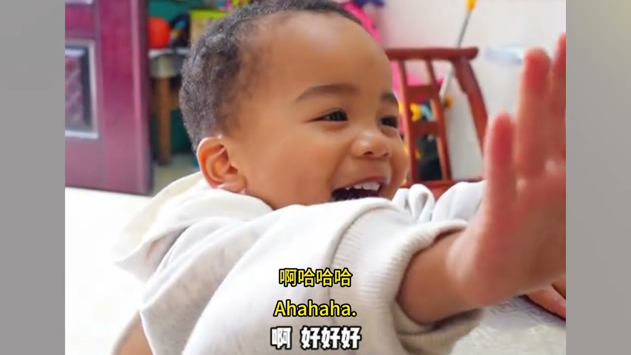 KaiKai Can’t Stop Eating 😂 From Morning to Night, Even Picks Up Food From the Floor!
