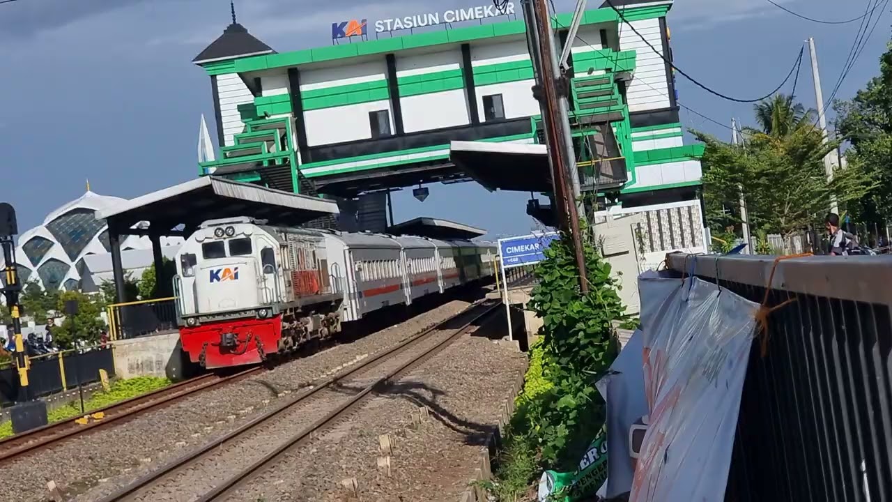 @WandaTau-ru8uu Paamprok deui Baraya jeung Cikuray #keretaapi 