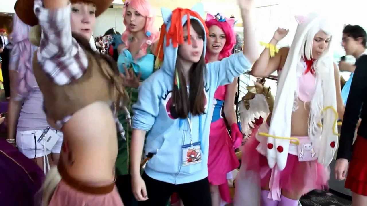 Otakon 2012 - Lip Dub Cosplayers: 'Wild One'