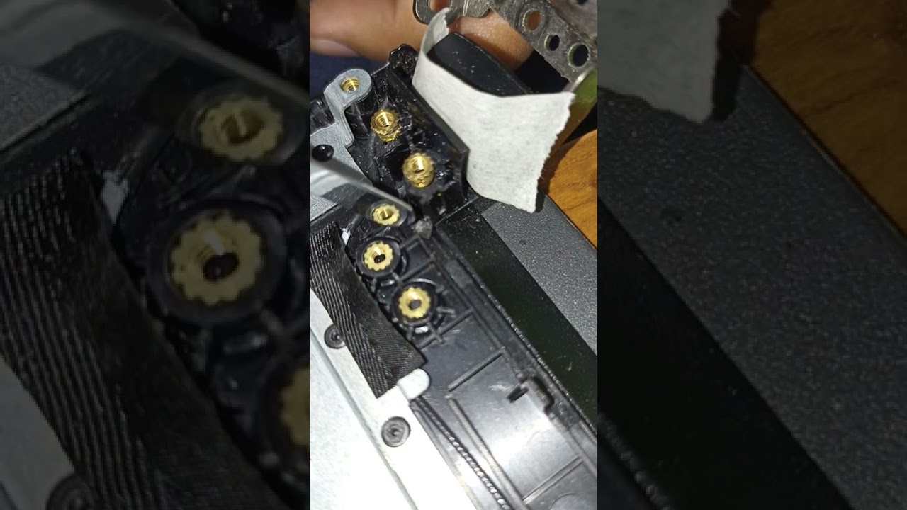 Reparaci&oacute;n de soporte de bisagras de laptop hp. &iexcl;Mira c&oacute;mo lo hicimos!