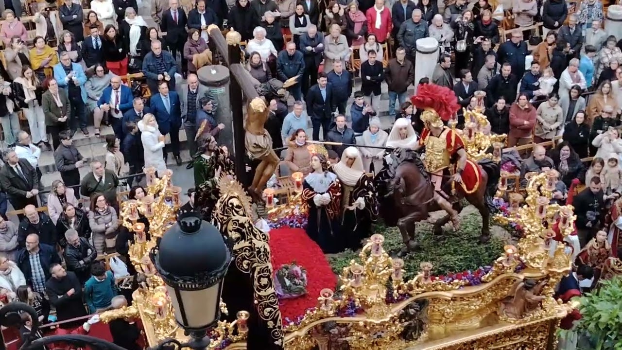 SAGRADA LANZADA EN LA AVENIDA DE LA CONSTITUCIÓN . MIÉRCOLES SANTO DE 2025 EN SEVILLA