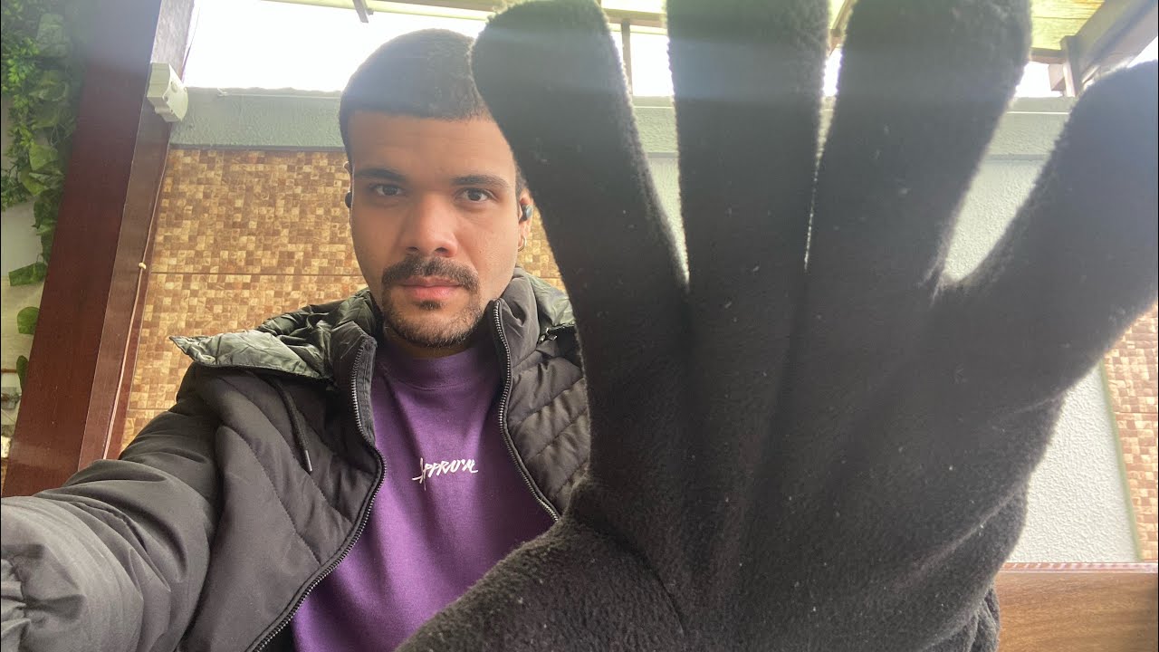 ASMR MASSAGEM (sussurro, massagem cerebral com hand sounds, gatilhos visuais).
