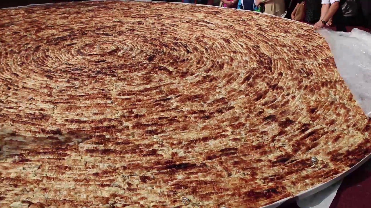 Ginisov rekord u Tuzli - Najveći burek na svijetu, 14.10.2017.