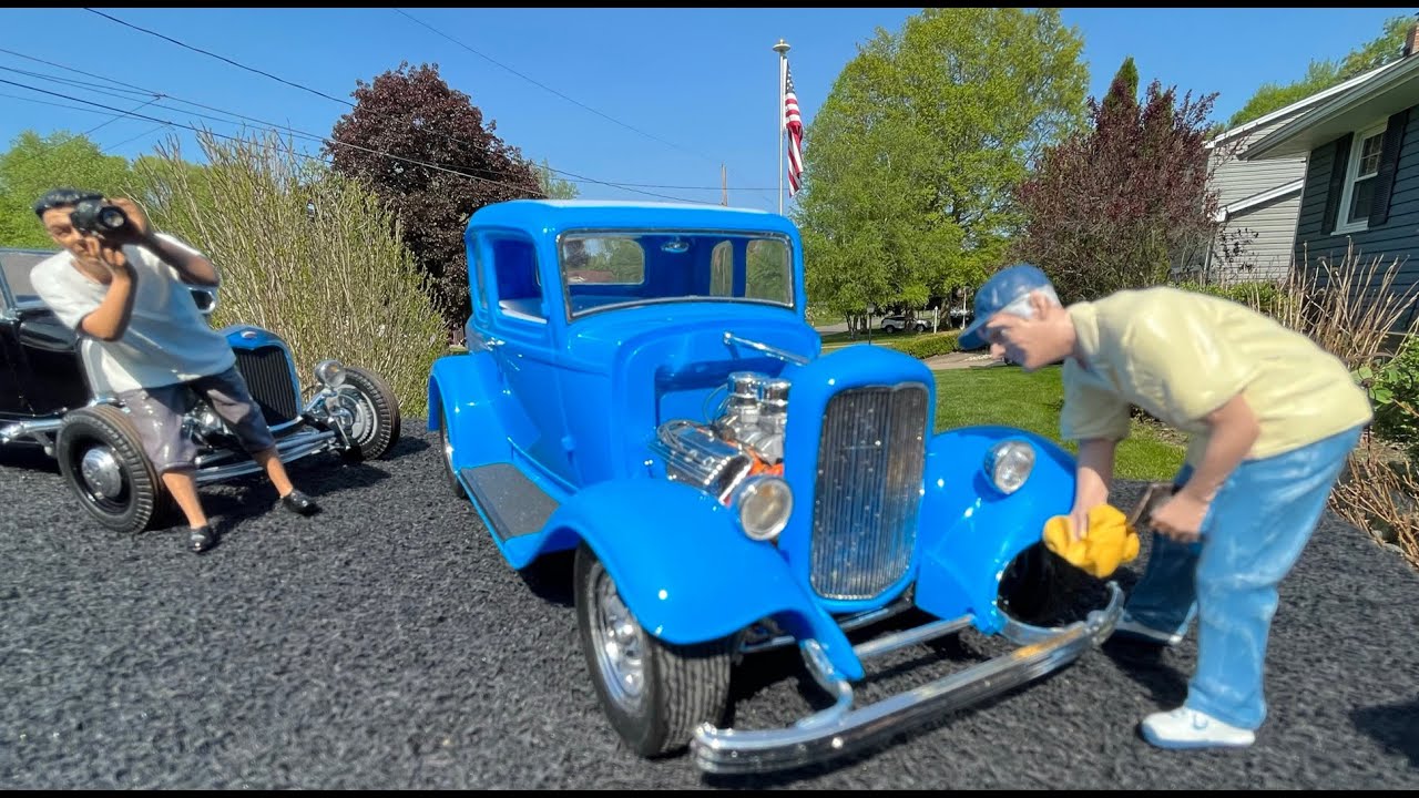 Photographing your model cars using forced perspective.