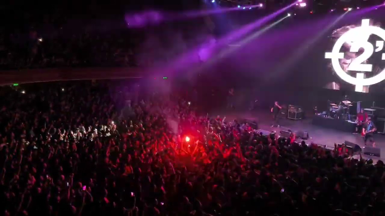 2 minutos - Amor suicida / Teatro Caupolicán, Santiago de Chile 23/11/2025