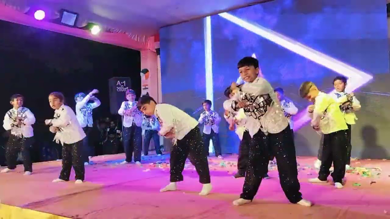 Ho.. Ho.. Dance