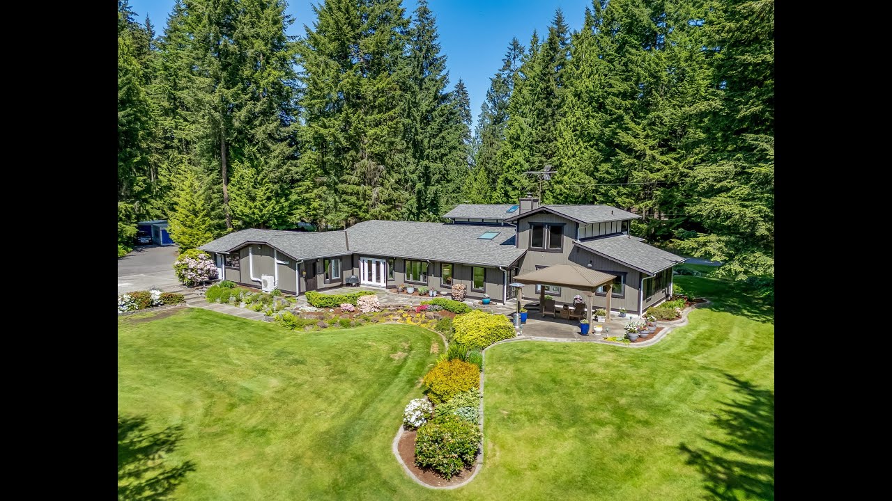 Clearview Estate Home on 5 Acres with Dual Primary Suites & Separate Living Areas