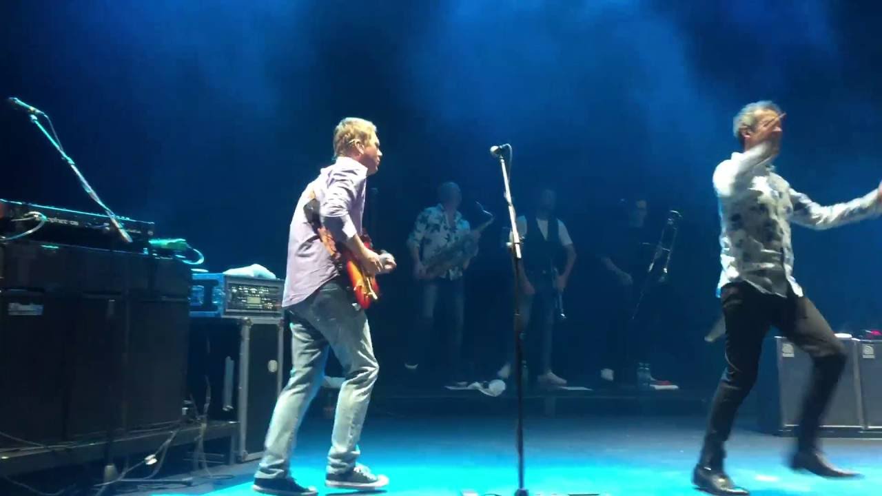 Level 42 Live in Buenos Aires - Starchild (fragment) / Something About You / Lessons In Love