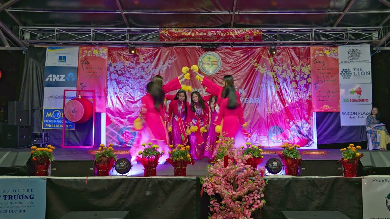 Khúc hát ân tình - Các em học sinh Glenala State High School Brisbane  múa tại hội chợ tết 2026