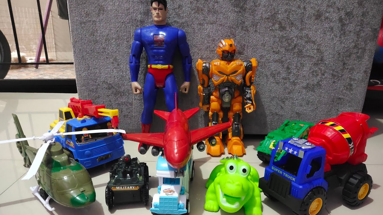 Menemukan Mainan Mobil Ice Cream, Mobil Peluncur Roket, Robot Transformer, Tank, Mobil Crane