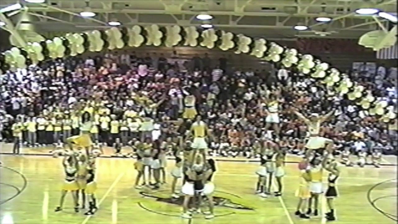 Bonanza HS Assembly Oct 13 2006 Powderpuff Cheerleaders