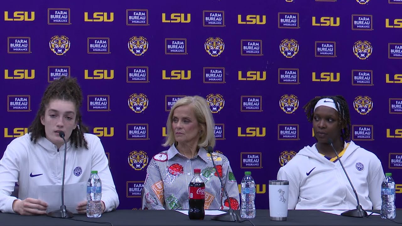 Игроки женской баскетбольной команды LSU общаются со СМИ после победы над командой Alcorn State.