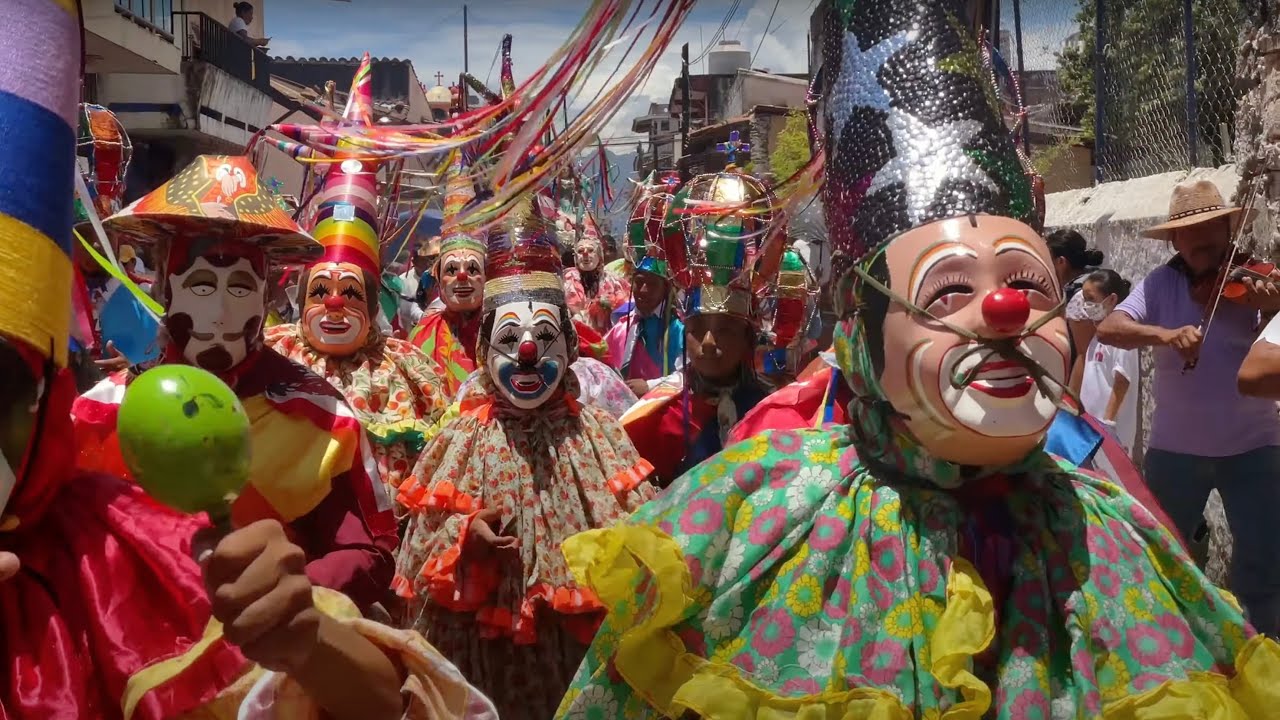 Ultima procesión de payasos en Xico, Veracruz, México 2023.