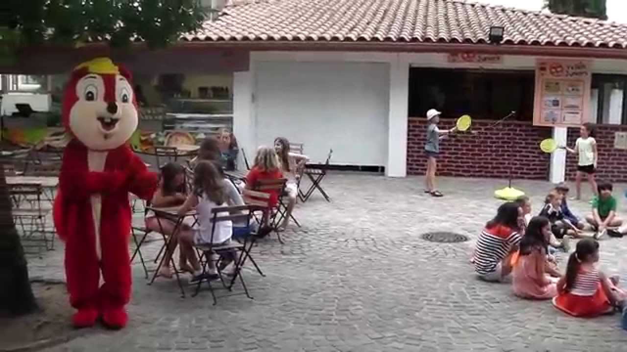Sylvamar 2015 Flashmob danses de village Moviendo Caderas Yelloh Juniors