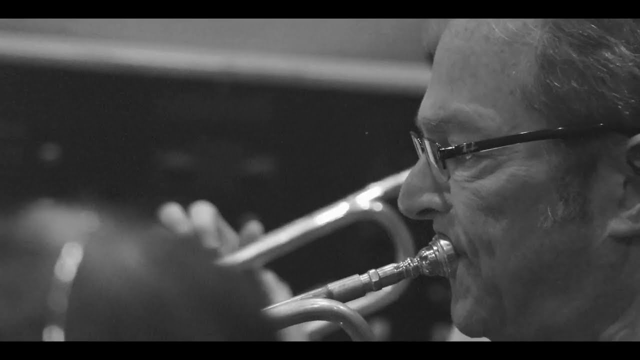 Mark Tremonti Sings Frank Sinatra - 