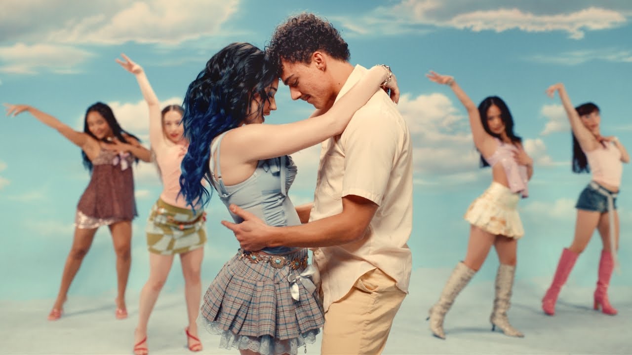 Sofia Gomez - Replay (Official Music Video)