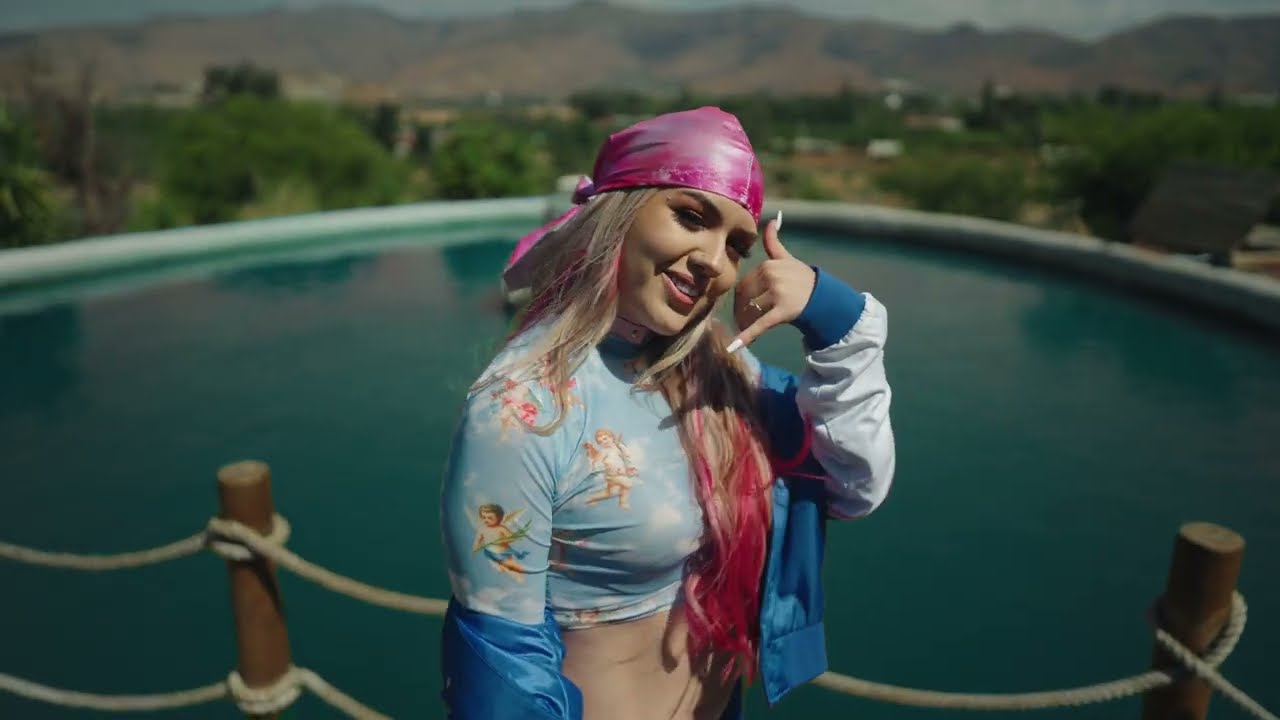 Paloma Lomax x El Bai - POR AHI