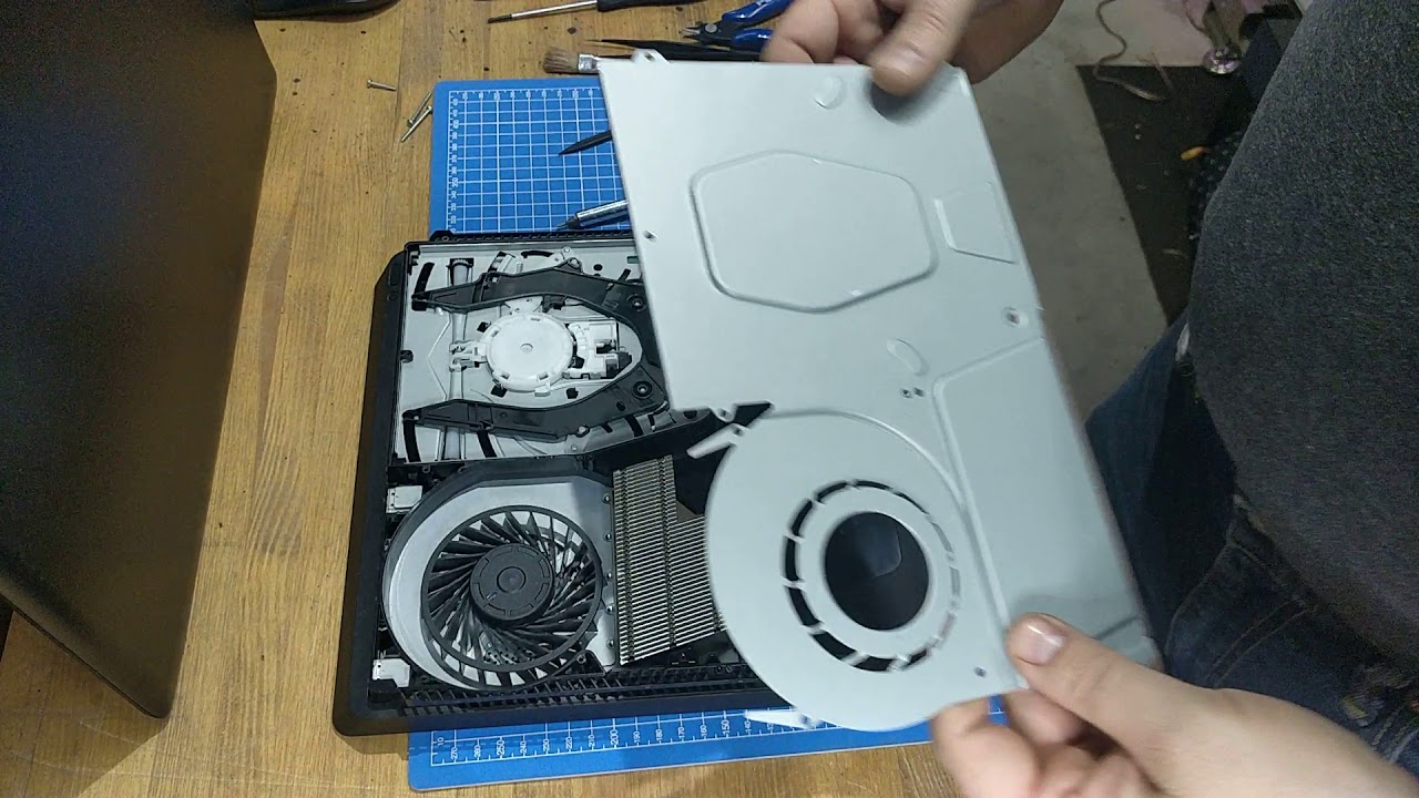 Cum cureti PS4 slim in 15 minute.