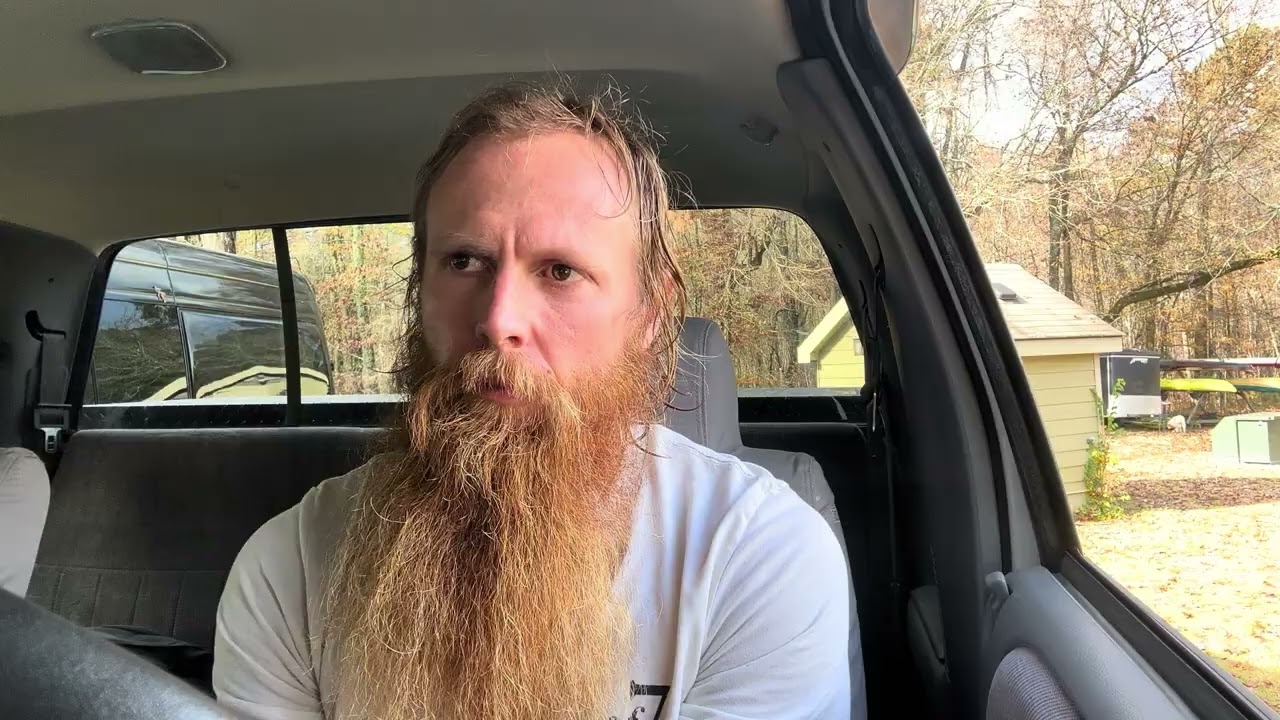 Марджори Тейлор Грин уходит в отставку