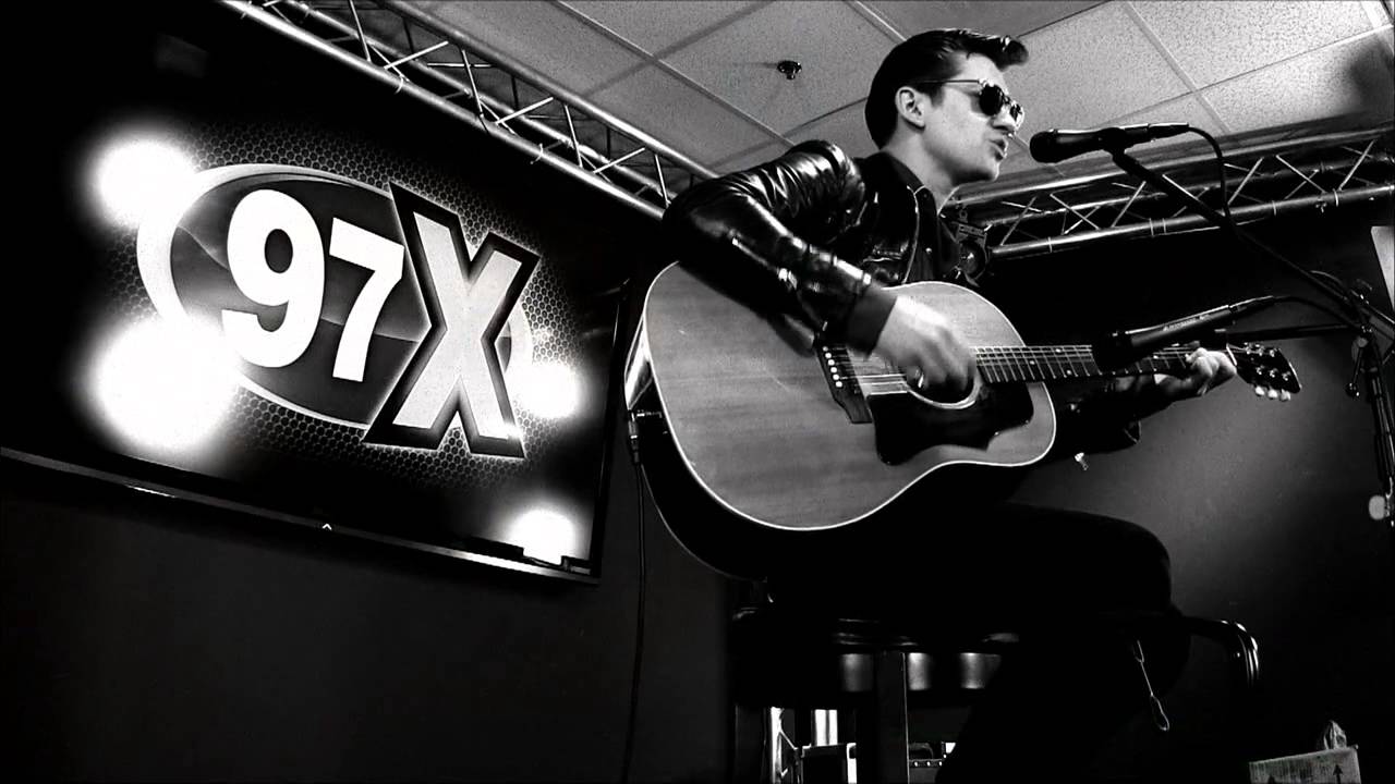 Arctic Monkeys - Do I Wanna Know - Acoustic @ 97X Green Room