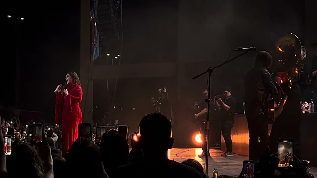Que agonía -Yuridia en Saltillo