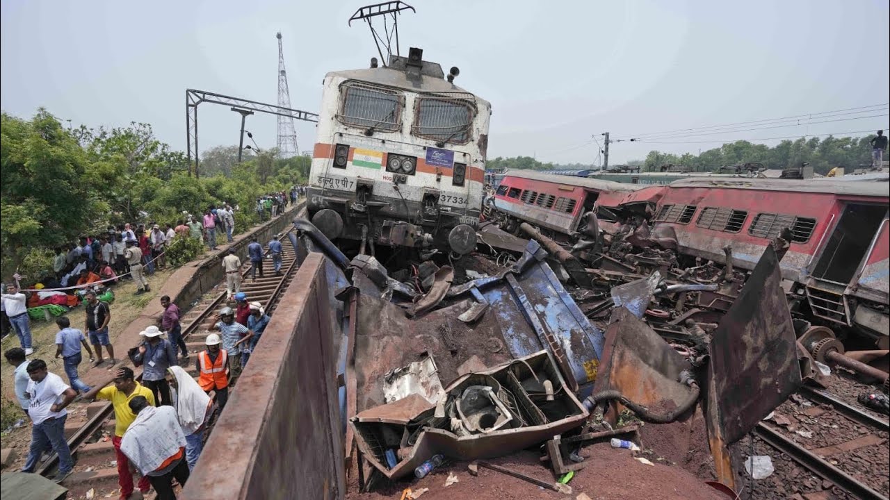 Indian Railway train rajdhani superfast express train video malgadi train video 