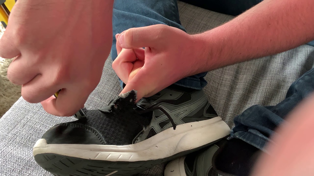 The Meeting 1 - 22 - Destroying my ugly asics running shoes