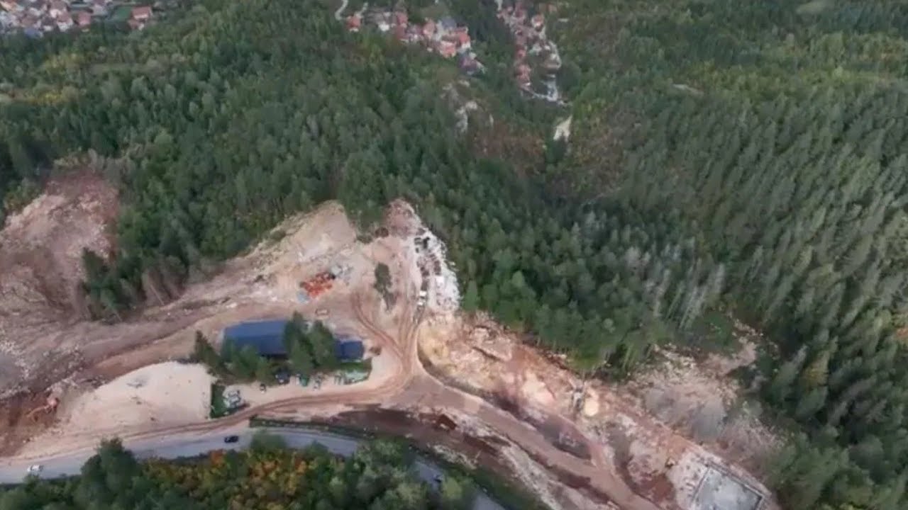 ŠOKANTNO: Trebević prijeti da se sruči na Sarajevo!Katastrofalno stanje klizišta na Curinim njivama