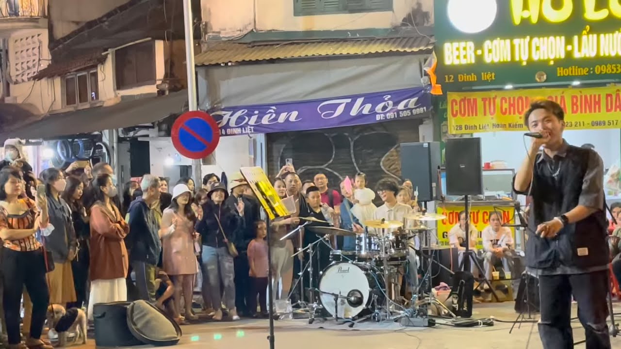 Dreams come true (Tuan Nghia) Le Quyen | Street music #haa