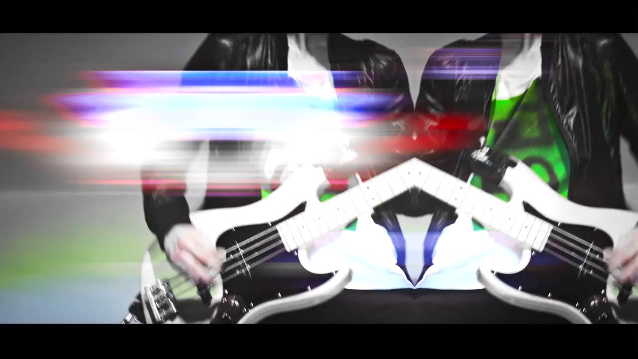 THREE LIGHTS DOWN KINGS 「Feel This Moment」 Music Video